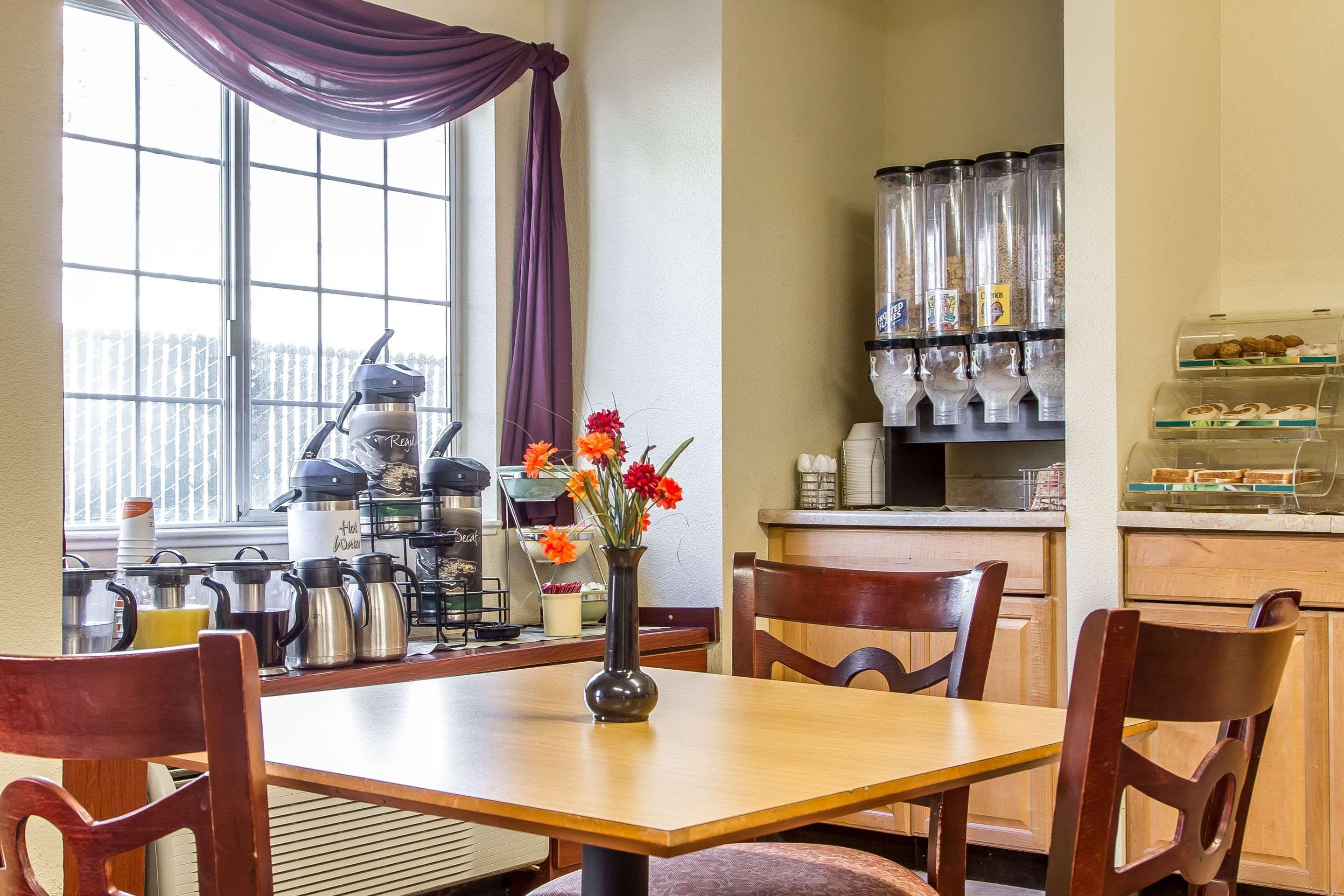 Quality Inn & Suites Santa Rosa Extérieur photo