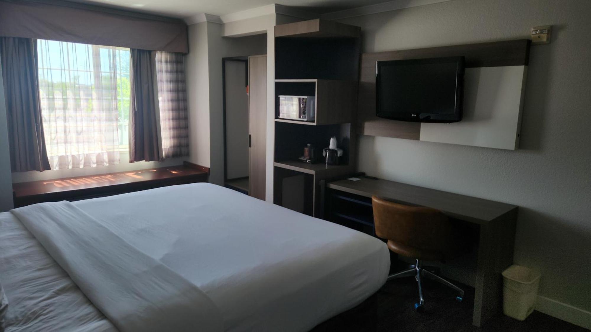 Quality Inn & Suites Santa Rosa Extérieur photo